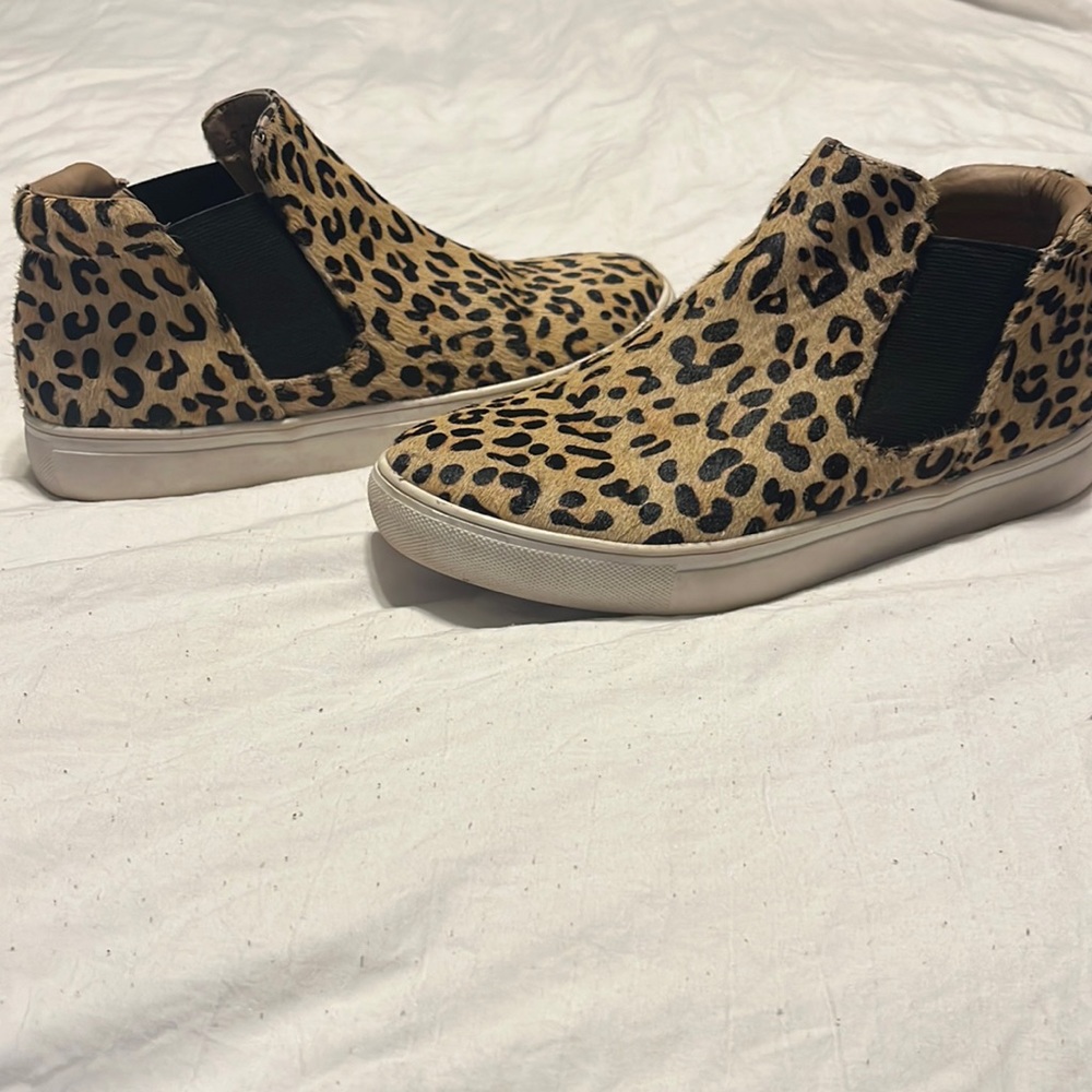 COCONUTS MATTISSE SNEAKER FUR SIZE 6